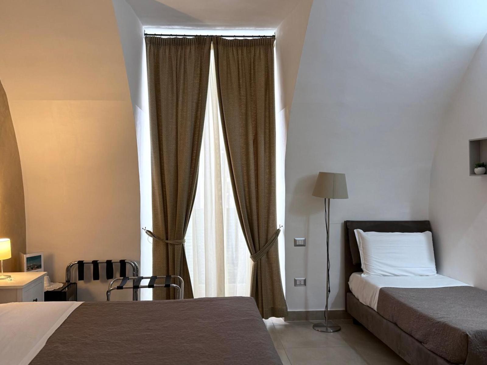 Chiaia Suites เนเปิลส์ ห้อง รูปภาพ